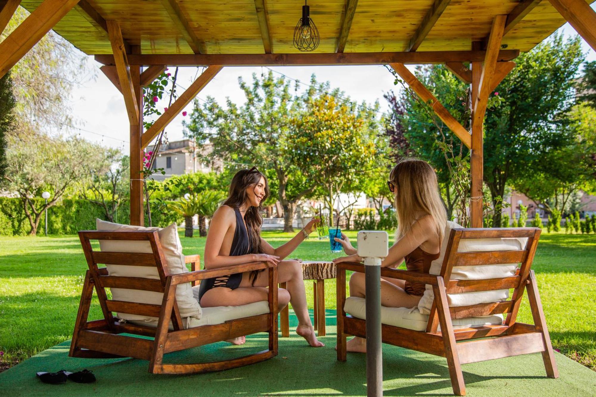 Green Oasis Gabella Castelforte Bagian luar foto